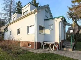 Charming Vienna Retreat with Garden Metro Access