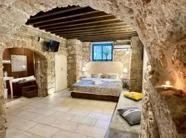 Jacuzzi Suite Near Lighthouse