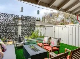 1 Mi to Dtwn Napa Townhome with Pool Access