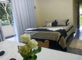 Chalés Caminho das Pedras、モンテ・ヴェルデのホテル