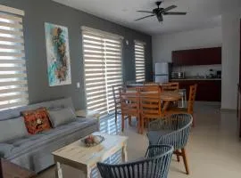 2br/2ba Condo 1 block to ocean! - Unit 4