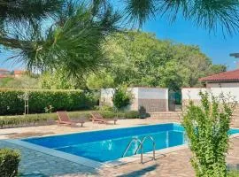 Garden Villa 2 Bedroom Villa with pool near to Sunny beach