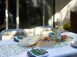 Lisbon Casa da Clementina - a Serene Garden Stay