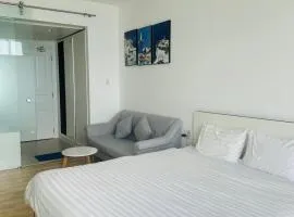 Ocean Vista Mai House