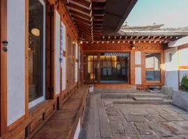 Bukchon Hanok - 'Yul Jae' The access code is sent by message