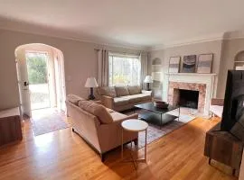 Spacious Omaha Retreat