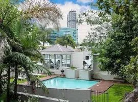 Snowy Purple Villa Sandton 1