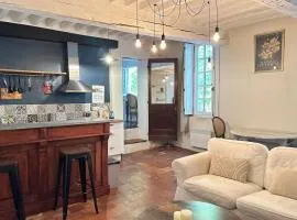The Clock Apartment an authentic apartment in the city center