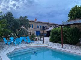 Le Mas du Bueysse, Hotel in Bessas