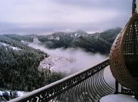 Stayenest Mashobra with balcony view