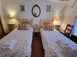 La casa de Paloma en la Plaza Encanto histórico, hotel barato en Riaza