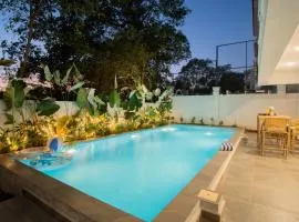 ELIVAAS Villa Paraiso 4 BHK with Pool & Bar