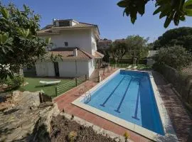 Villa Julia 14pax 5' sea & train