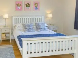Cosy & Central Brockenhurst Flat, 2BR