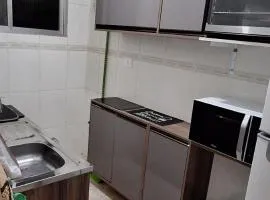 Apto 100 MTS da Praia 2 quartos