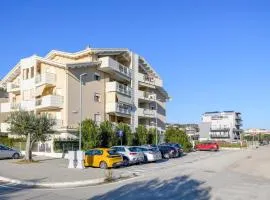 Cozy Apartment In Tortoreto Lido