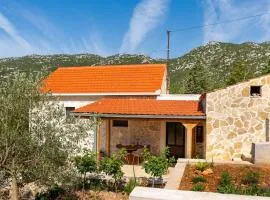 Holiday Home Mare by Interhome