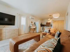 Terracotta Suite at ArnoTriplex! Hot Tub and Pet Friendly!