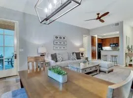 Stunning Ground Floor 1BR Villa #A Steps to Pool