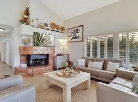 Contemporary Remodeled Villa near LQ Resort