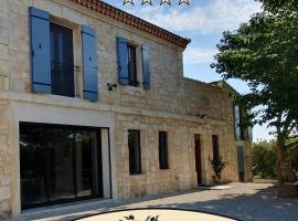 CalypSo Luxury Mas Madeleine、アルルのホテル