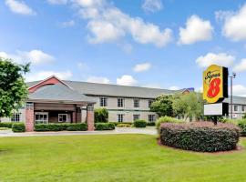 Super 8 by Wyndham Smithfield-Selma, hotel v destinaci Smithfield