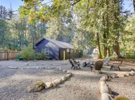 Close to Mt Hood Skibowl Retro Rhododendron Cabin, hotel en Rhododendron