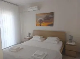 Theos Apartment