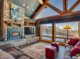 Black Bear Cabin Near Skiing and Hiking!, hotel v destinaci Mesa
