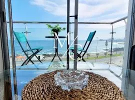 Exclusivos Departamentos. Vista al mar, cocina, lavadora, terraza, wifi, TV Smart, toallas y parking.