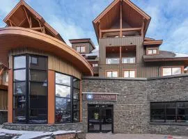 Solara Resort - Quiet & Mountain View Corner Suite