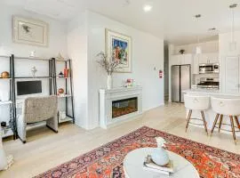 1 Mi to Prudential Center Remote Work-Ready Apt