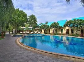 The Green Beach Resort