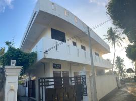 Hotel Meer, hotel i Ambalangoda