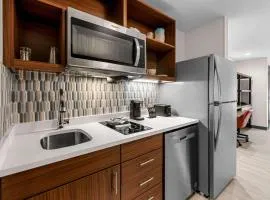 Everhome Suites Fayetteville near Fort Bragg