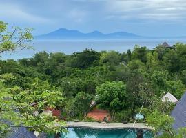 Ringsun Homestay Uluwatu, hotel com piscinas em Badung