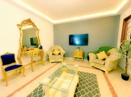 ROS - Charming 3 Bedroom Maisonette