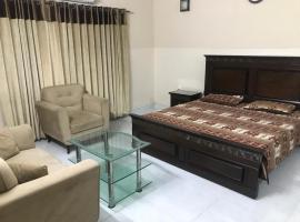 Valley View Hotel, Sharda, hotel in Karachi