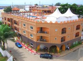 Hotel de Fez, hotel v destinaci Pointe-Noire