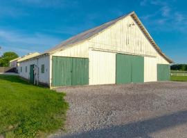 Spacious 3 Bedroom Historic Franklin Quadplex, hotel in Franklin