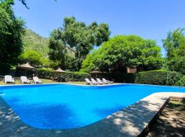 Cabañas Mirasoles, hotel v destinaci Villa General Belgrano