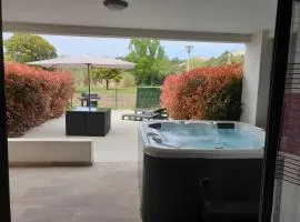 T2 55 m2 4 pers jacuzzi terrasse 55m2