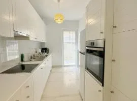 Athens Riviera Apartments 300m from Beach