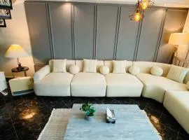 SUPERHOST Apartments - Near GPO & Mall Road