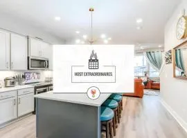 Spacious Contemporary Townhome with Private Rooftop