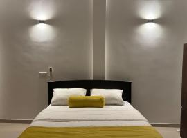 Clement's Homestay, hotel v destinaci Kandana