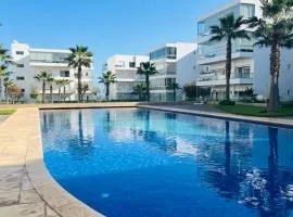 Seaside studio with pool