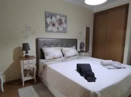 2 Bedroom Apartment with Pool in Tavira