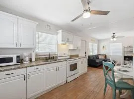 Beach Life at Clearwater 10 minutes from the beach