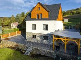 Villa in Lusatian Mountains with Jacuzzi